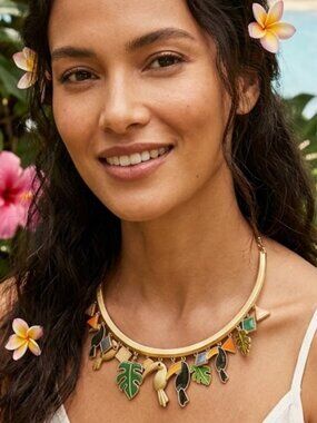 NWT Ann Taylor  Gold-Tone Tropical Theme Dangling Charm Necklace